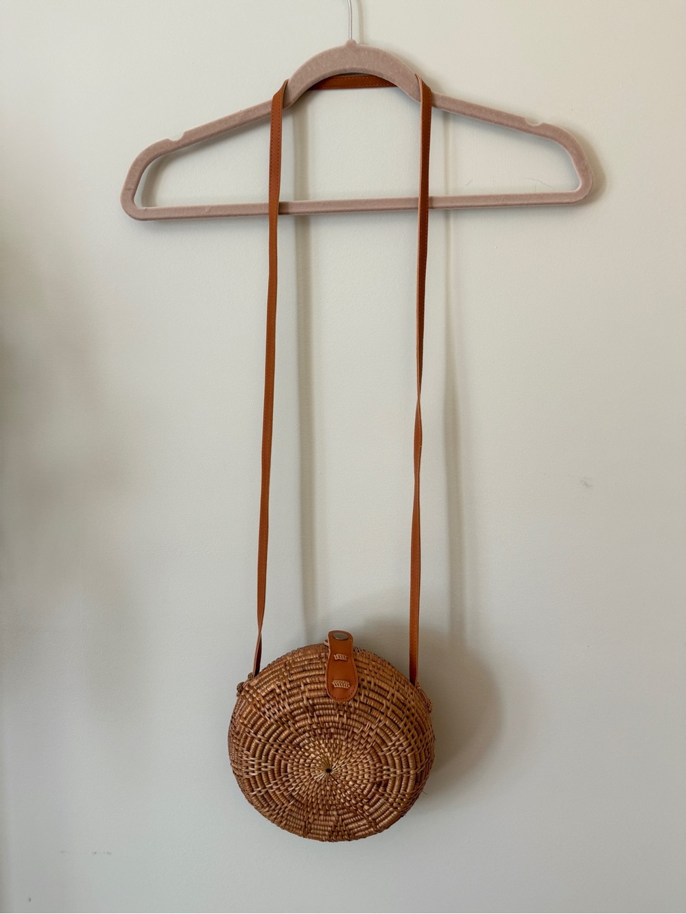 Round Rattan Crossbody Bag Basket Box Purse - Picture 2 of 6